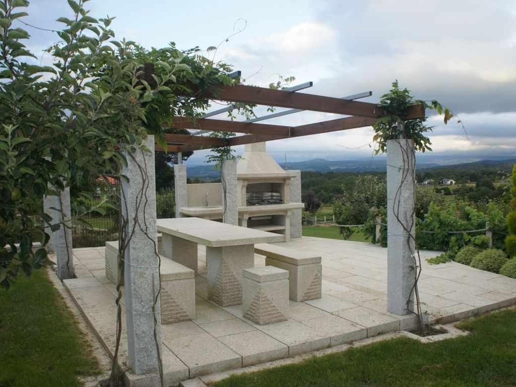 Апартаменты O Yunque Casa Ferrador Ribeira Sacra Собер Экстерьер фото